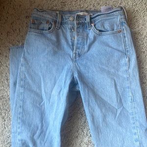 Levi’s wedgie jean